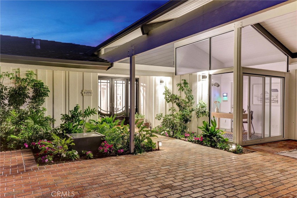 Courtyard - 4709 Cortland, Corona Del Mar CA 92625 - photo 31