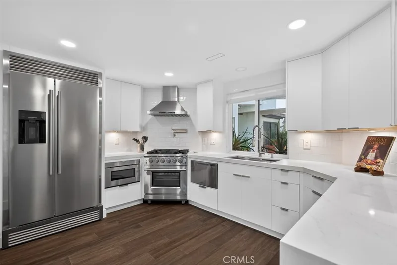 491 Morning Canyon 3, Corona Del Mar, CA 92625