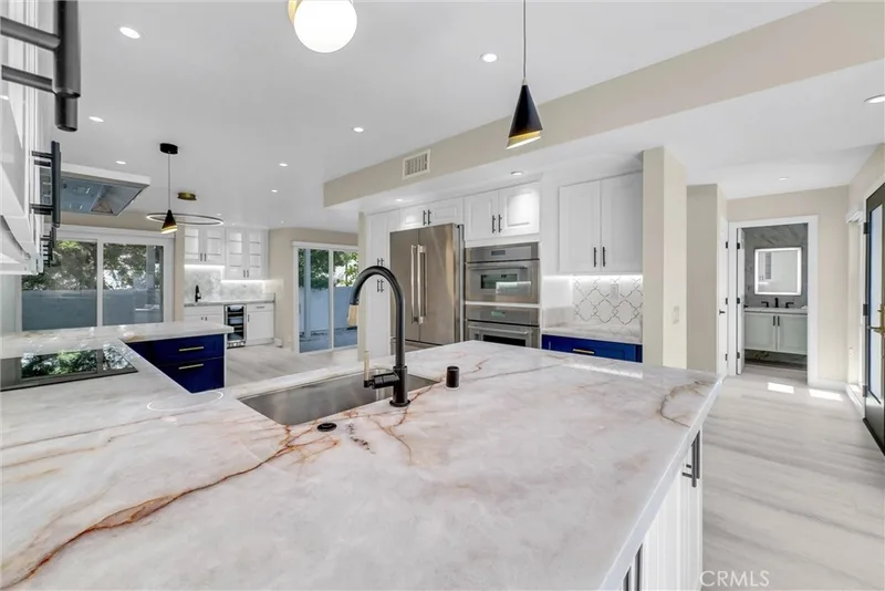 5 Crest Circle, Corona Del Mar, CA 92625