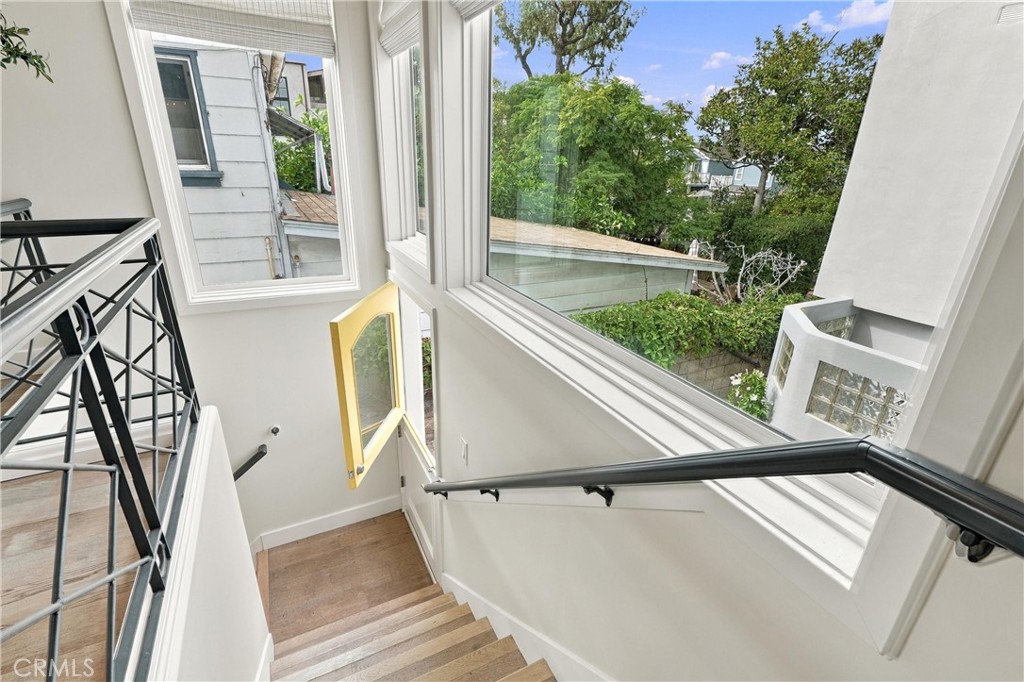 502 Fernleaf Avenue 2, Corona Del Mar CA 92625 - photo 2