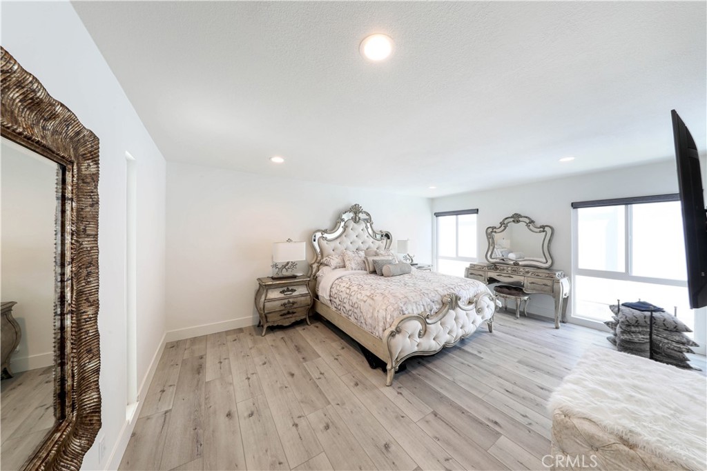 Primary Suite - 503 Marguerite, Corona Del Mar CA 92625 - photo 18