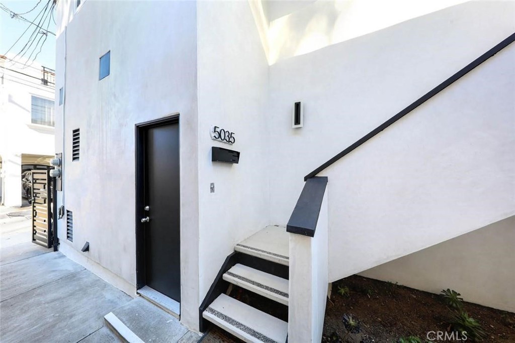 503.5 Marguerite (back Unit) - 503 Marguerite, Corona Del Mar CA 92625 - photo 24