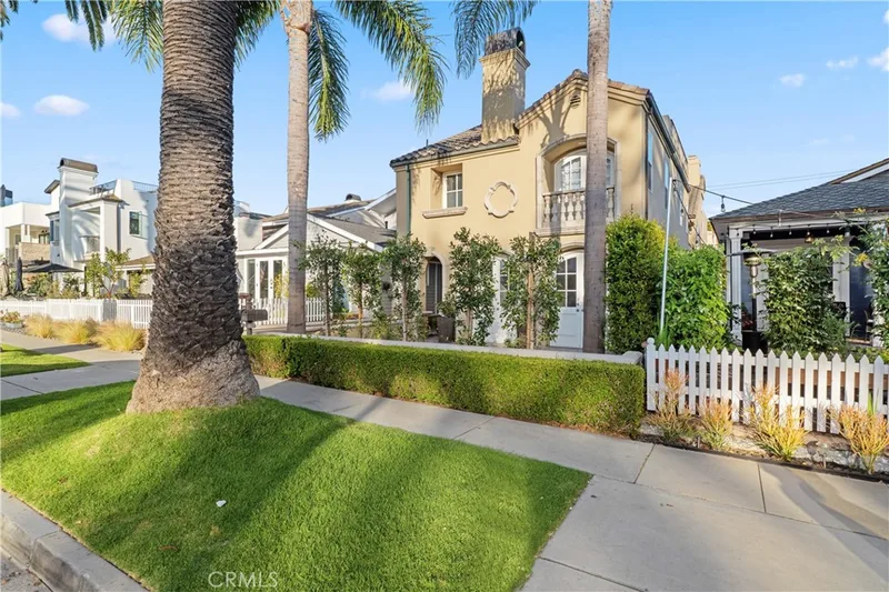 504 Marguerite Avenue, Corona Del Mar, CA 92625