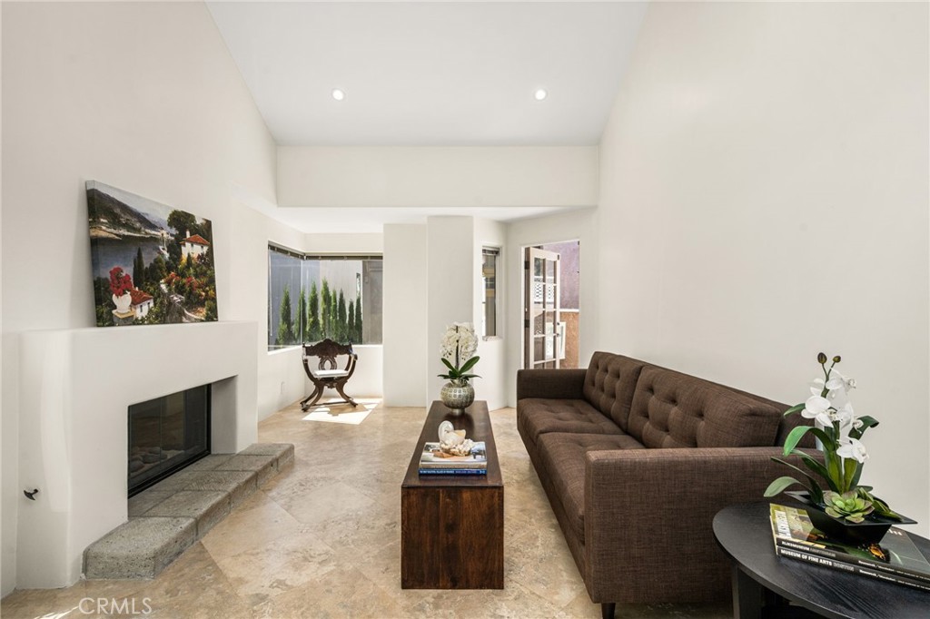 a modern blend of comfort, convenience, and stylish upgrades - 506 1/2 Acacia, Corona Del Mar CA 92625 - photo 10
