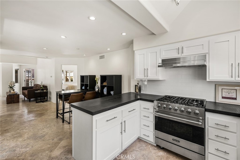 with generous counterspace - 506 1/2 Acacia, Corona Del Mar CA 92625 - photo 18