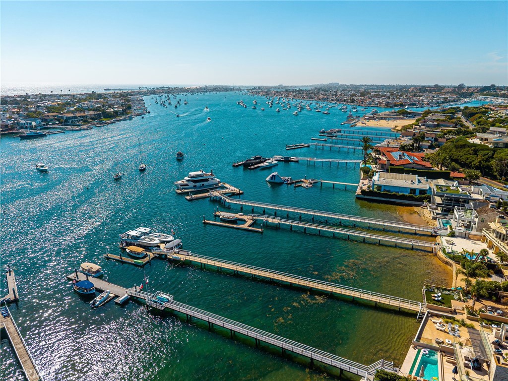 enjoy the best coastal living has to offer! - 506 1/2 Acacia, Corona Del Mar CA 92625 - photo 40
