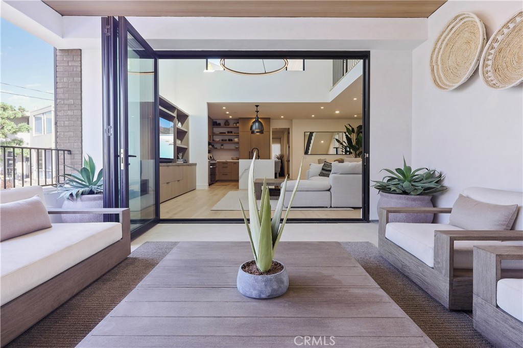 508 1/2 Goldenrod Avenue, Corona Del Mar CA 92625 - photo 2
