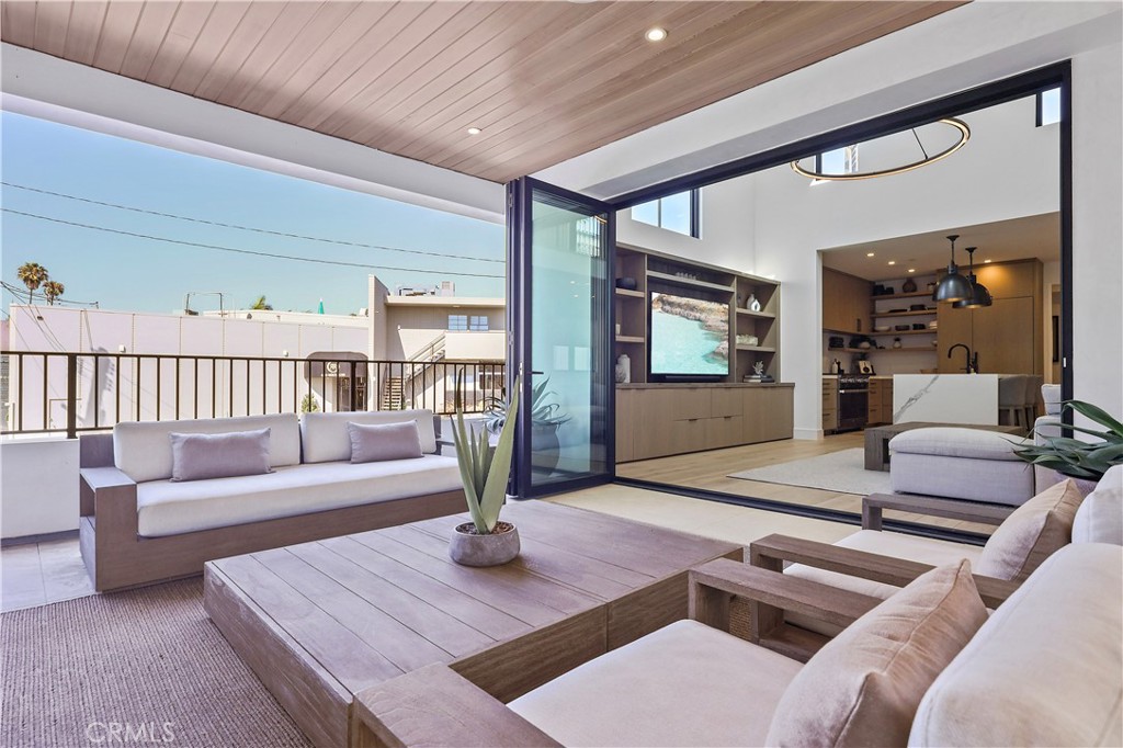508 1/2 Goldenrod Avenue, Corona Del Mar CA 92625 - photo 3
