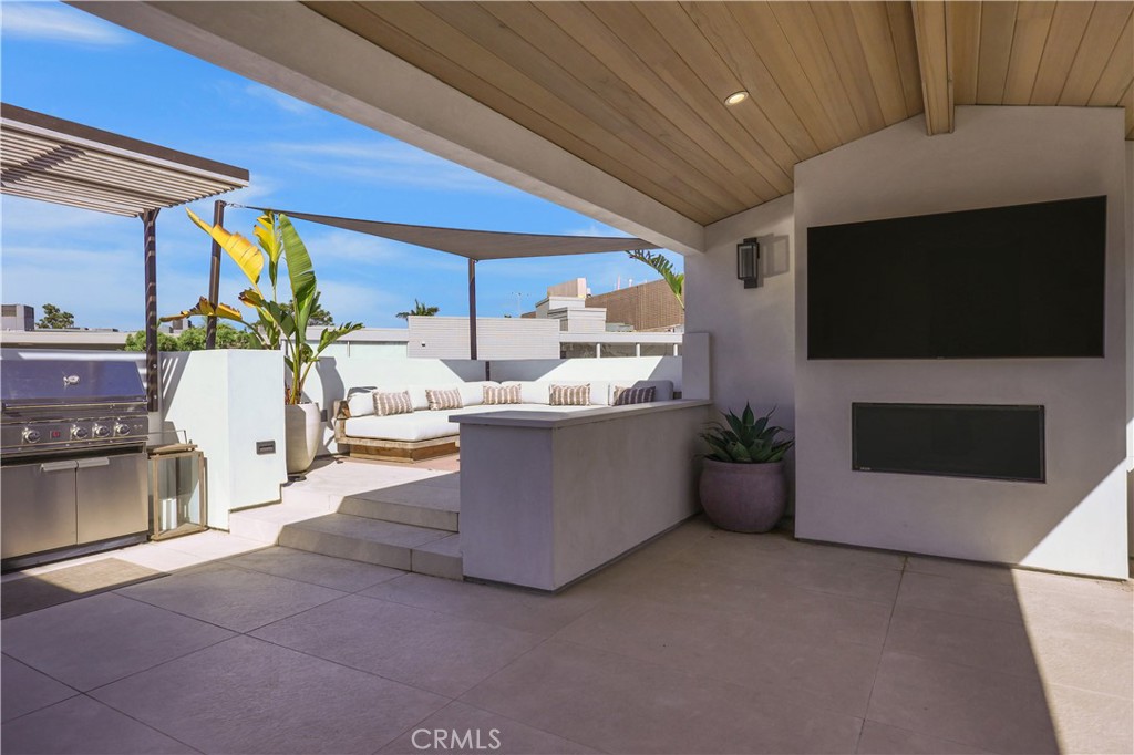 508 1/2 Goldenrod Avenue, Corona Del Mar CA 92625 - photo 13