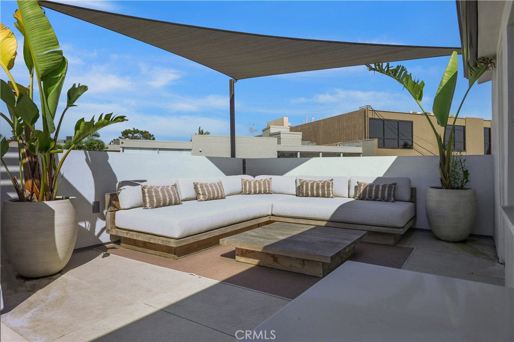 508 1/2 Goldenrod Avenue, Corona Del Mar CA 92625 - photo 15