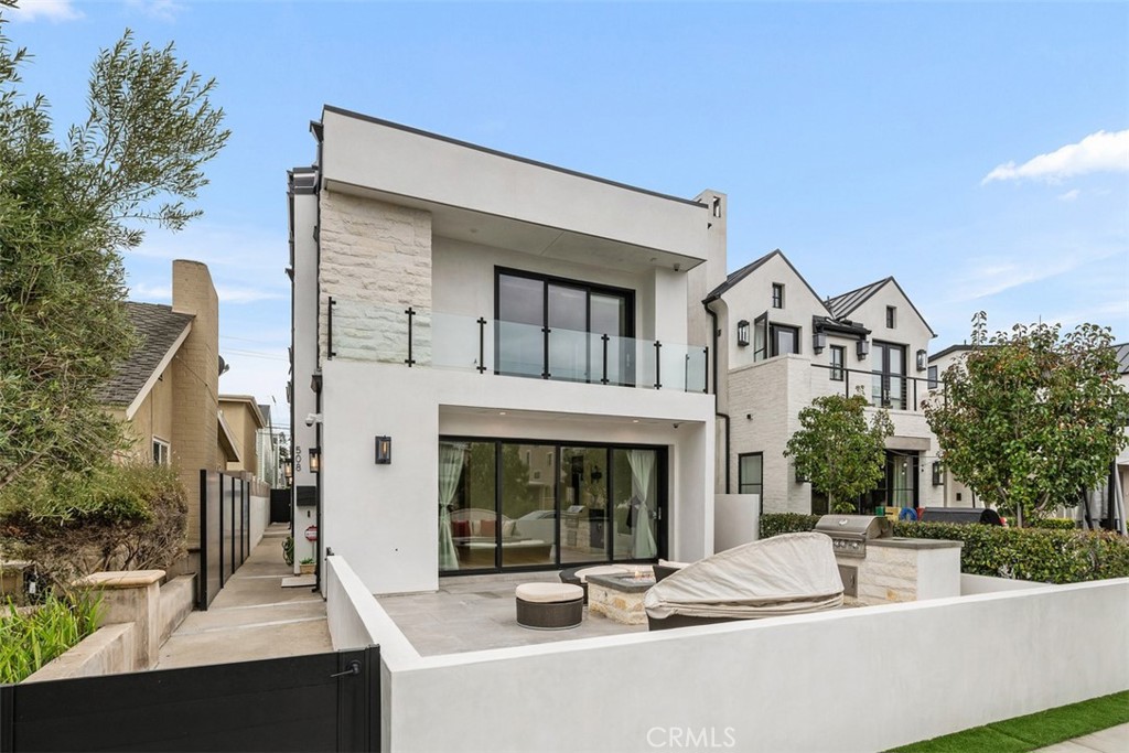 508 Marigold, Corona Del Mar CA 92625 - photo 1