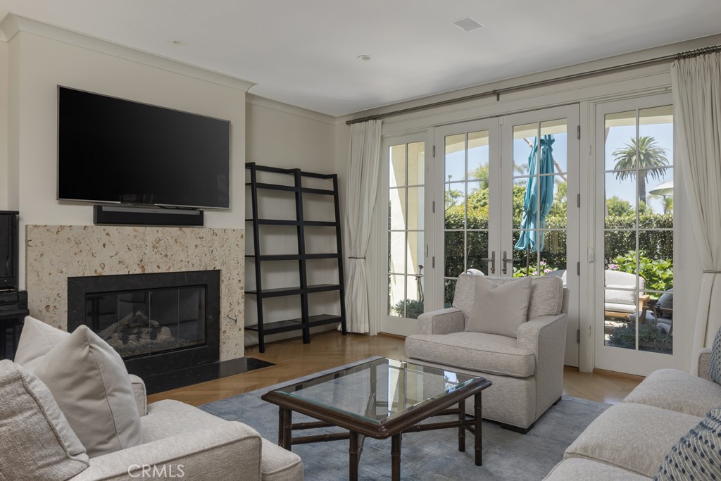 512 Avocado Avenue, Corona Del Mar CA 92625 - photo 3
