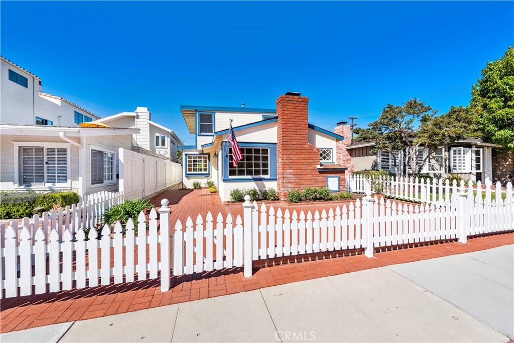 515 CARNATION Avenue, Corona Del Mar CA 92625 - photo 1