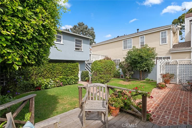 517 Poinsettia Avenue 1/2, Corona Del Mar, CA 92625