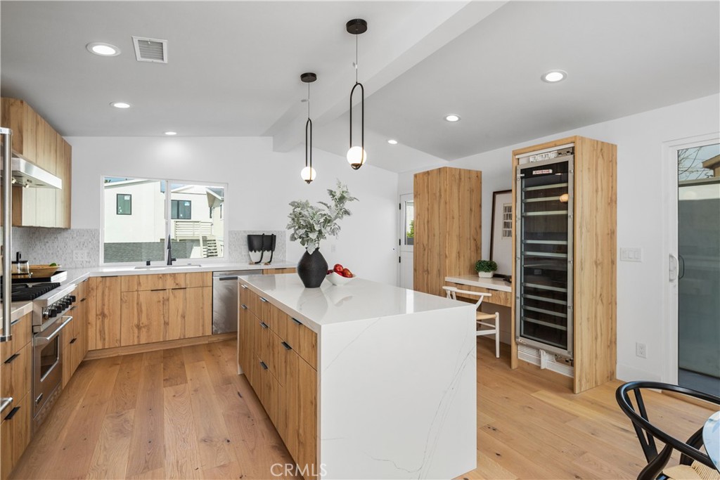 Upper Level #B - 520 Iris, Corona Del Mar CA 92625 - photo 45