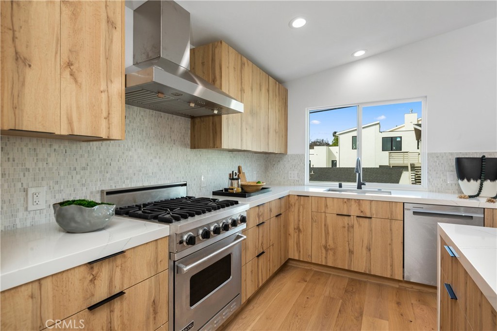 Upper Level #B - 520 Iris, Corona Del Mar CA 92625 - photo 48