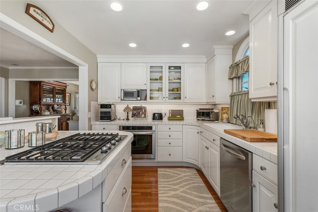 525 Hazel Drive, Corona Del Mar CA 92625 - photo 11