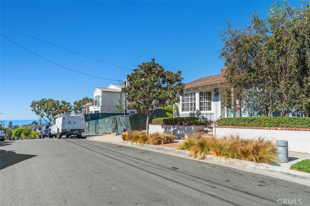 525 Hazel Drive, Corona Del Mar CA 92625 - photo 34