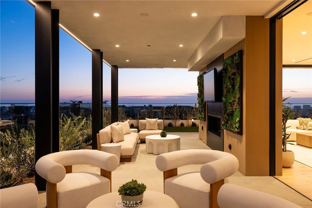 Covered Outdoor Lounge - 53 Montecito Drive, Corona Del Mar CA 92625 - photo 14