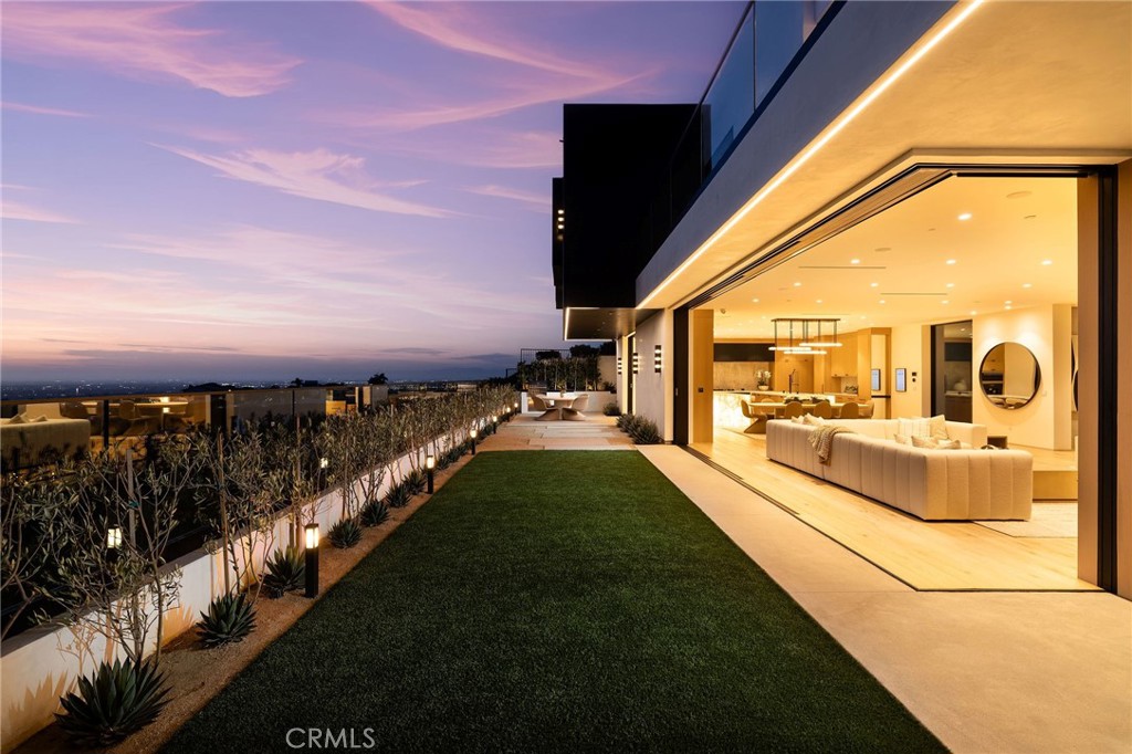 Backyard - 53 Montecito Drive, Corona Del Mar CA 92625 - photo 37