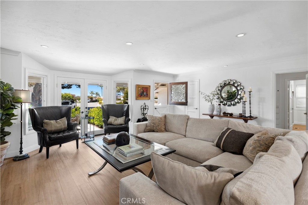 540 De Anza Drive, Corona Del Mar CA 92625 - photo 3