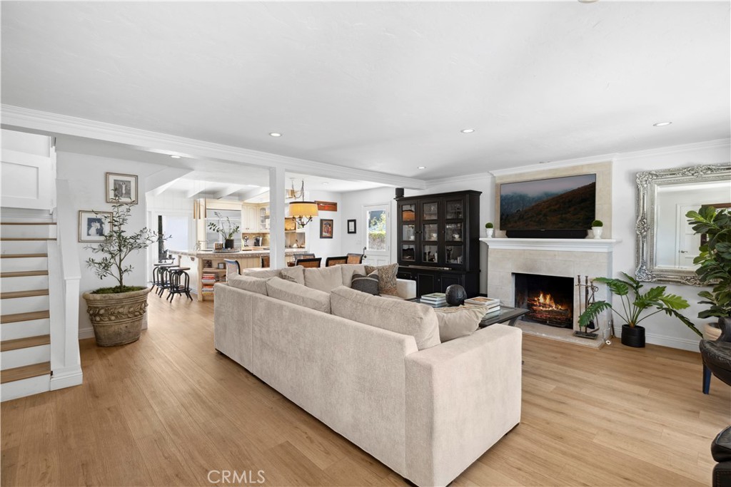 540 De Anza Drive, Corona Del Mar CA 92625 - photo 5