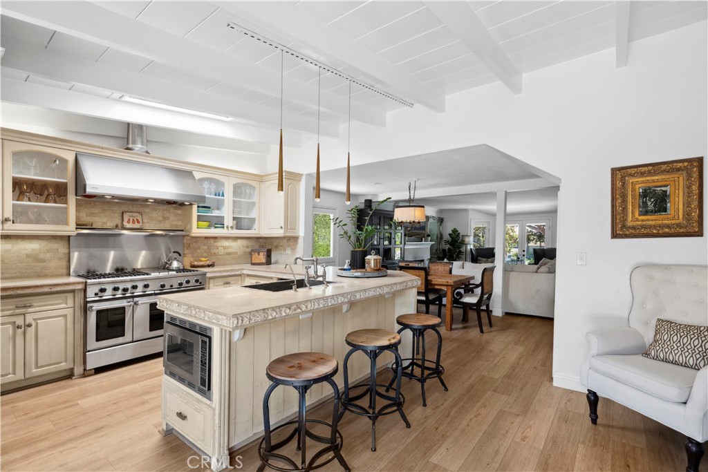 540 De Anza Drive, Corona Del Mar CA 92625 - photo 8