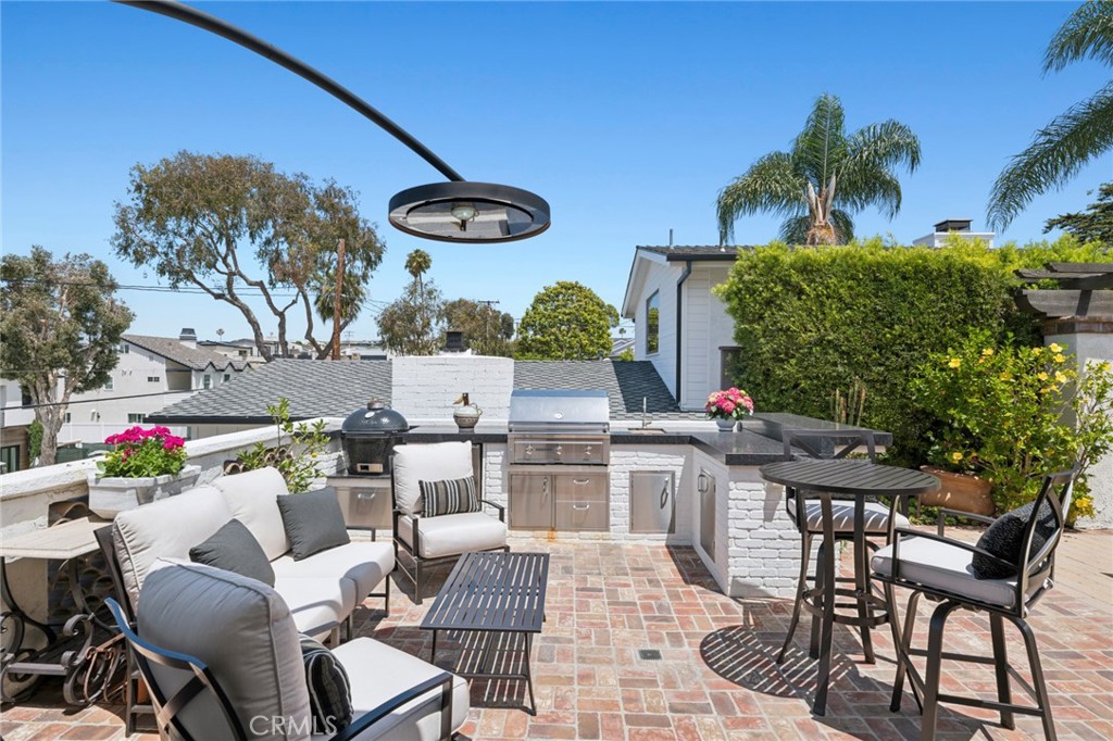 541 Hazel, Corona Del Mar CA 92625 - photo 4