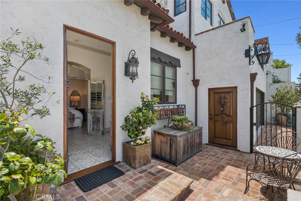 front door to casita - 541 Hazel, Corona Del Mar CA 92625 - photo 23