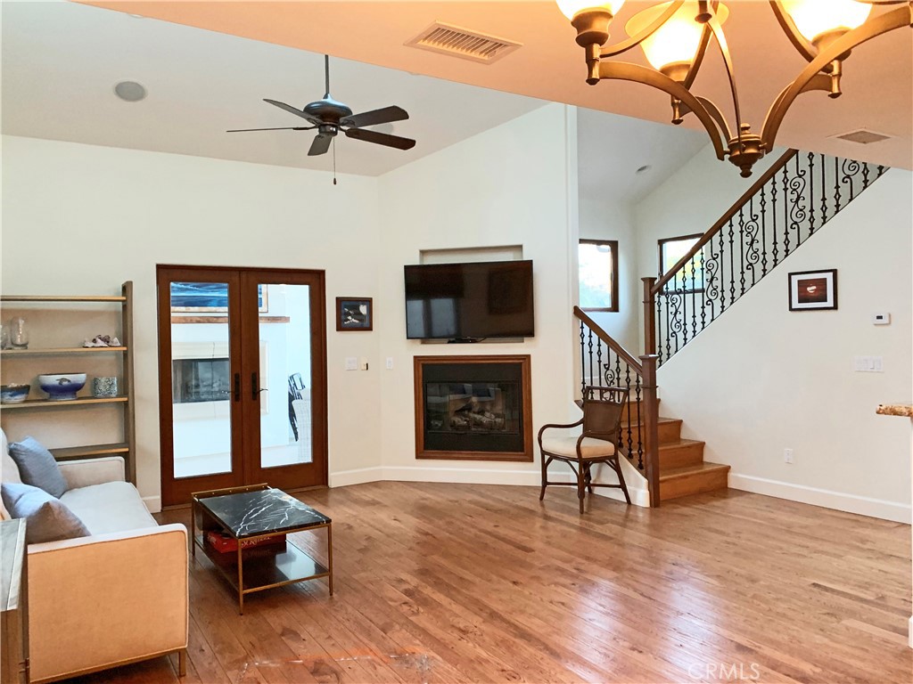 601 #1/2 Poinsettia, Corona Del Mar CA 92625 - photo 4