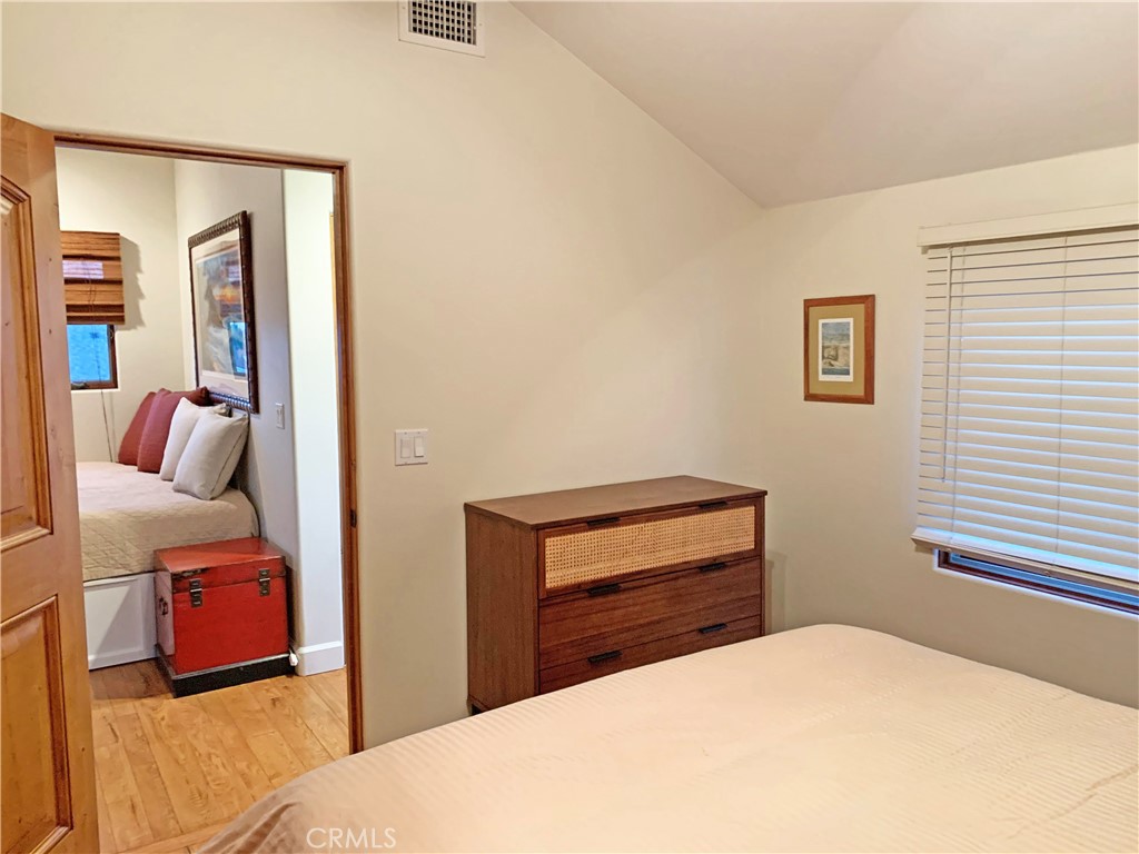 601 #1/2 Poinsettia, Corona Del Mar CA 92625 - photo 26