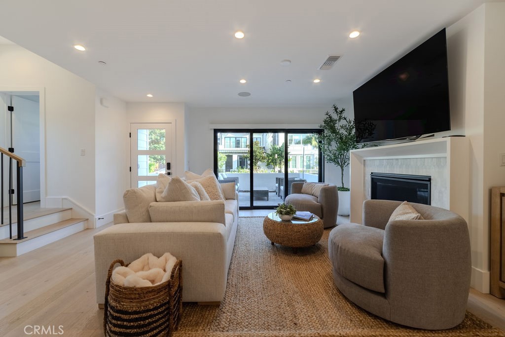603 Acacia Avenue A, Corona Del Mar CA 92625 - photo 12