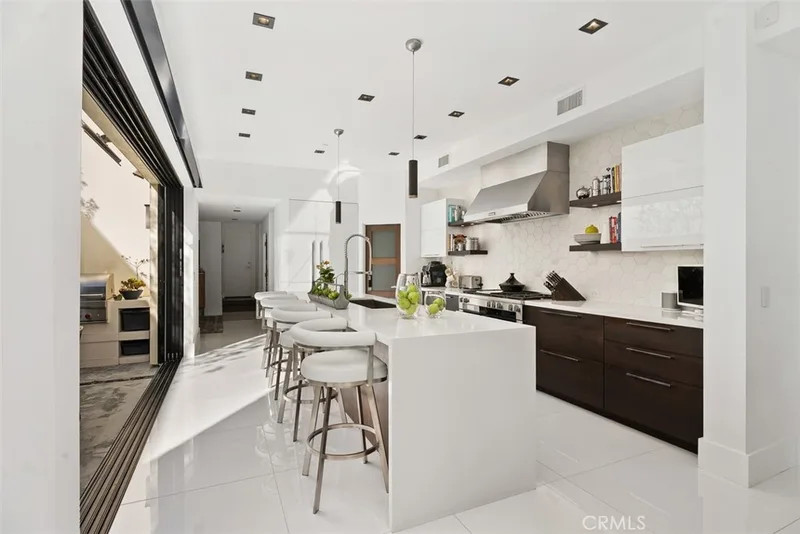 605 Marigold Avenue, Corona Del Mar, CA 92625