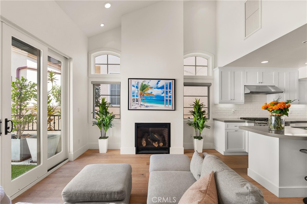 606 1/2 Marigold Avenue, Corona Del Mar CA 92625 - photo 1
