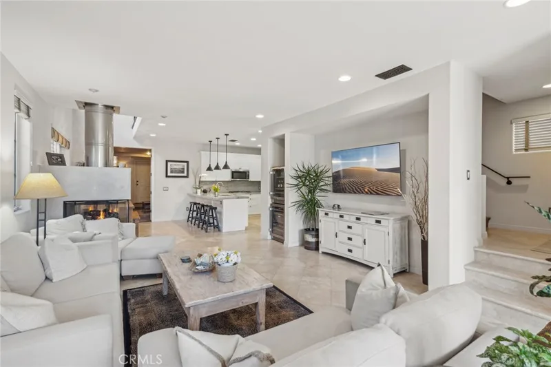 610 Marigold Avenue, Corona Del Mar, CA 92625