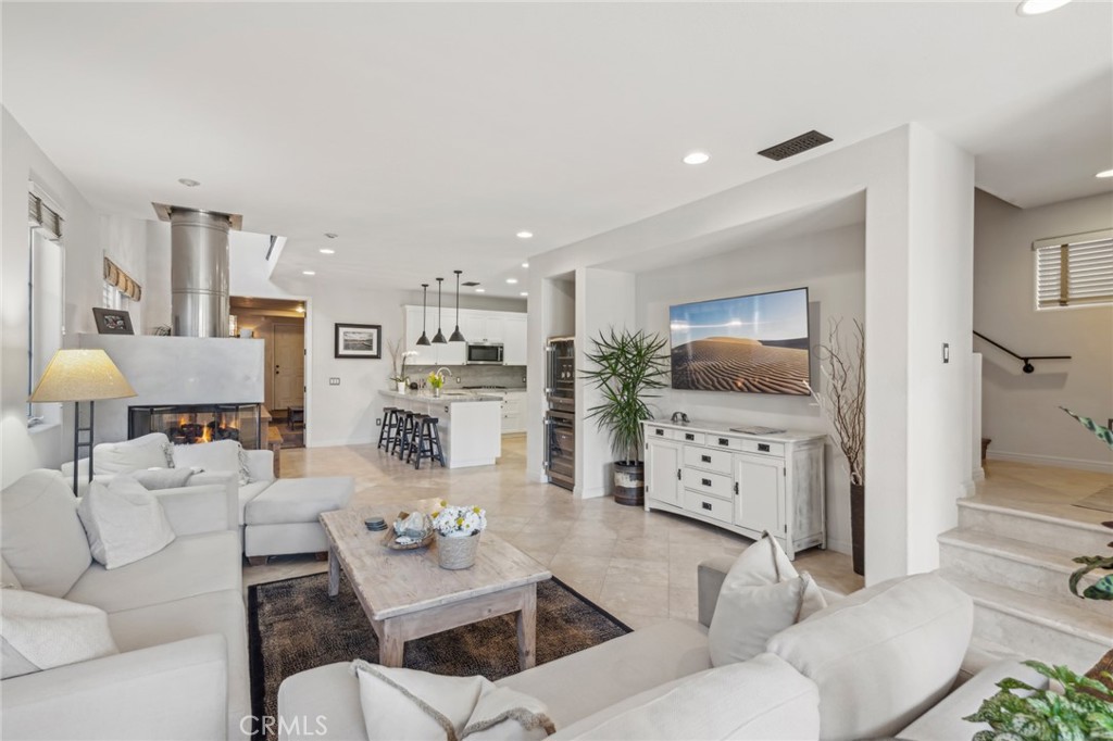 610 Marigold Avenue, Corona Del Mar CA 92625 - photo 1