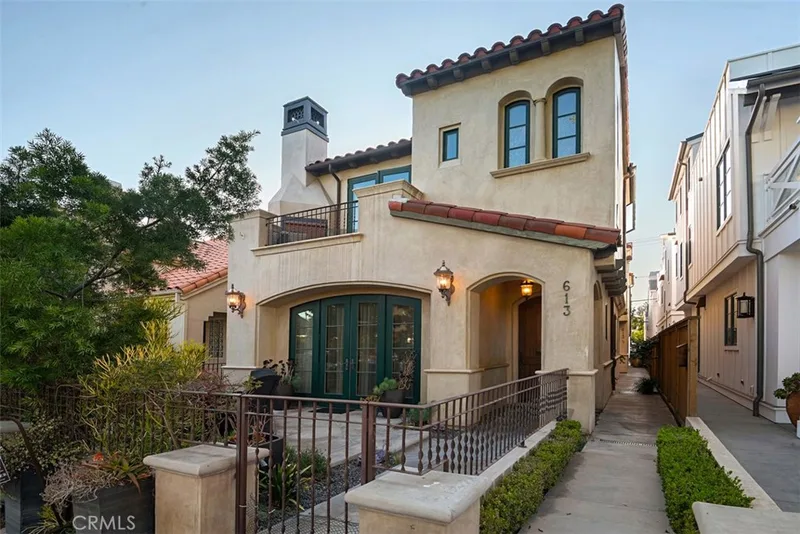 613 Begonia Avenue, Corona Del Mar, CA 92625