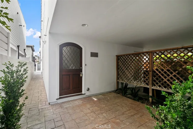 614 Acacia 1/2, Corona Del Mar, CA 92625