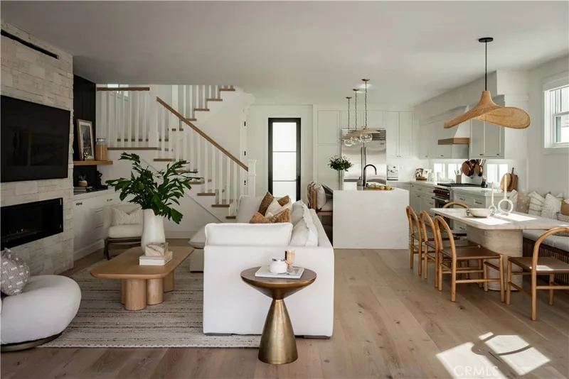 616 Poinsettia Avenue, Corona Del Mar, CA 92625