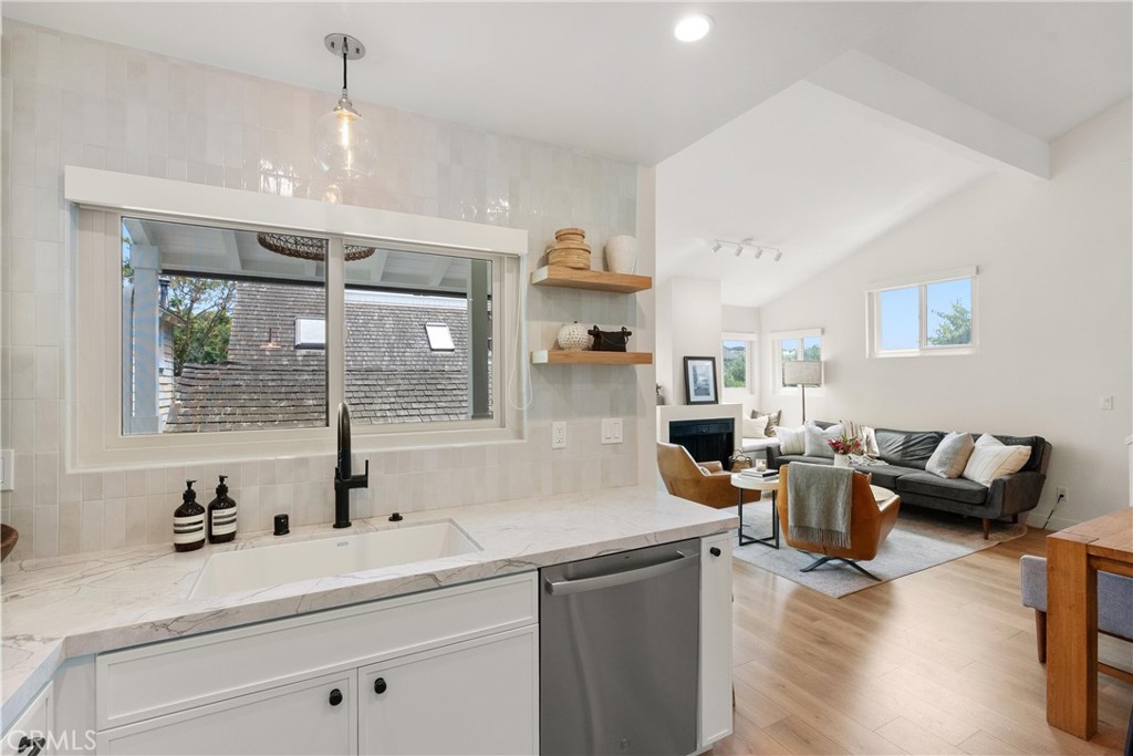 617 1/2 Acacia Avenue, Corona Del Mar CA 92625 - photo 8