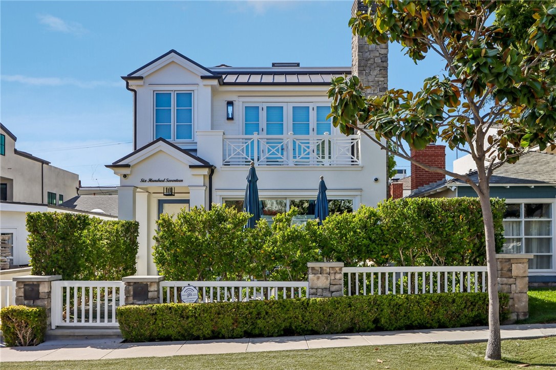 617 Narcissus Avenue .5, Corona Del Mar CA 92625 - photo 1