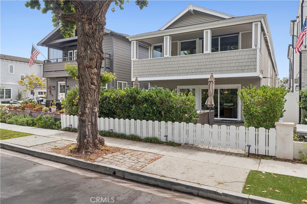 618 Acacia, Corona Del Mar CA 92625 - photo 1
