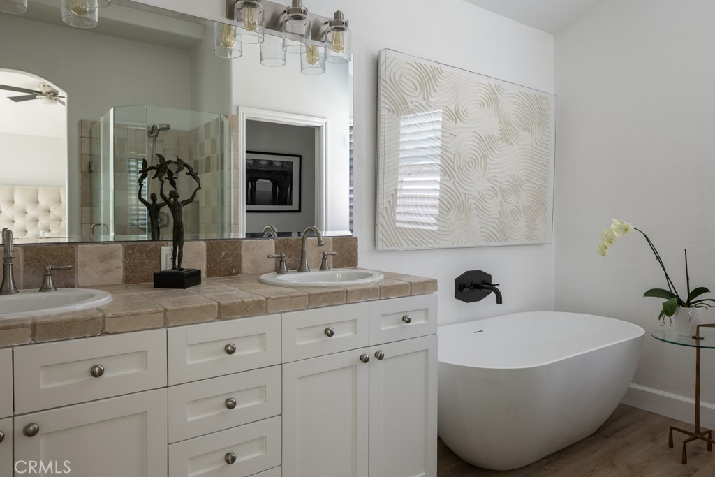 618 Iris B, Corona Del Mar CA 92625 - photo 16