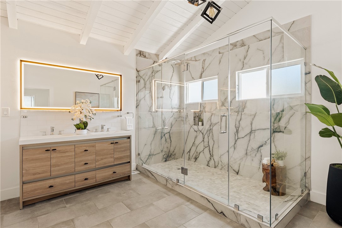 Primary Bathroom - 702 1/2 Acacia Avenue, Corona Del Mar CA 92625 - photo 12