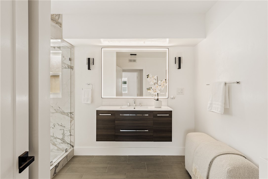 Secondary Bathroom - 702 1/2 Acacia Avenue, Corona Del Mar CA 92625 - photo 17
