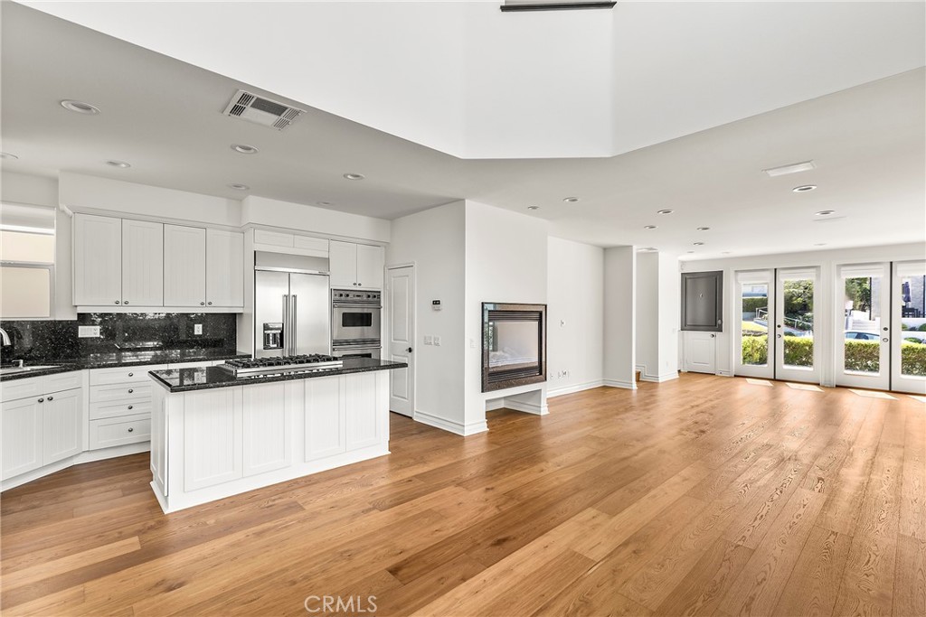 703 Poinsettia Avenue, Corona Del Mar CA 92625 - photo 6