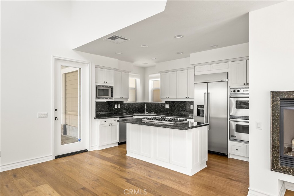 703 Poinsettia Avenue, Corona Del Mar CA 92625 - photo 8