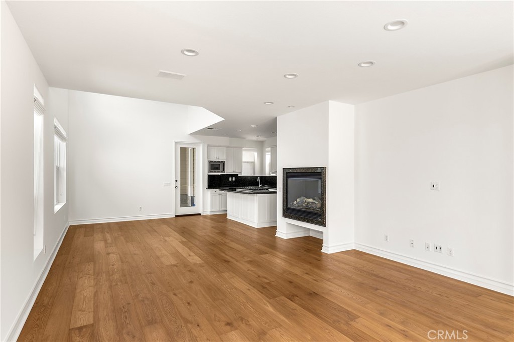 703 Poinsettia Avenue, Corona Del Mar CA 92625 - photo 9