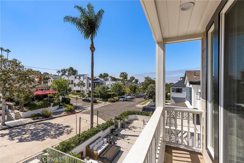 703 Poinsettia Avenue, Corona Del Mar CA 92625 - photo 14