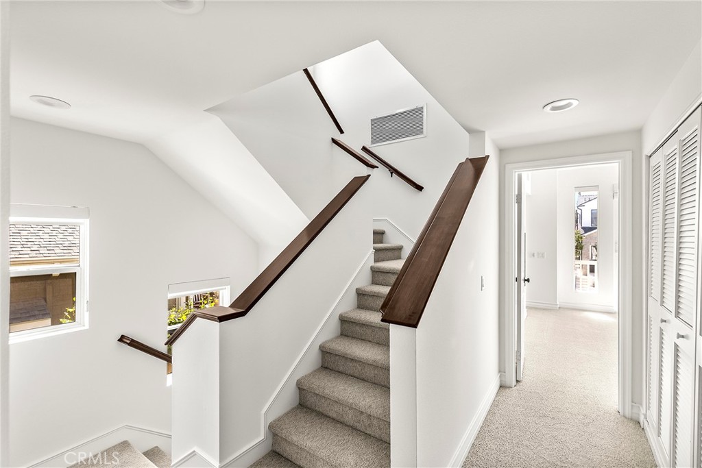 703 Poinsettia Avenue, Corona Del Mar CA 92625 - photo 19